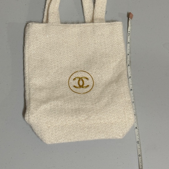 New CHANEL Beauty Cosmetic Bag VIP Gift - Picture 9 of 11